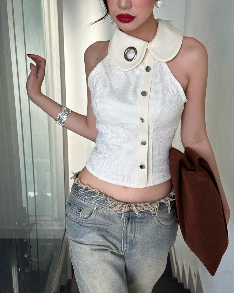  TSUN Seraphine Top - Áo Cổ Dạng Yếm Cách Điệu 