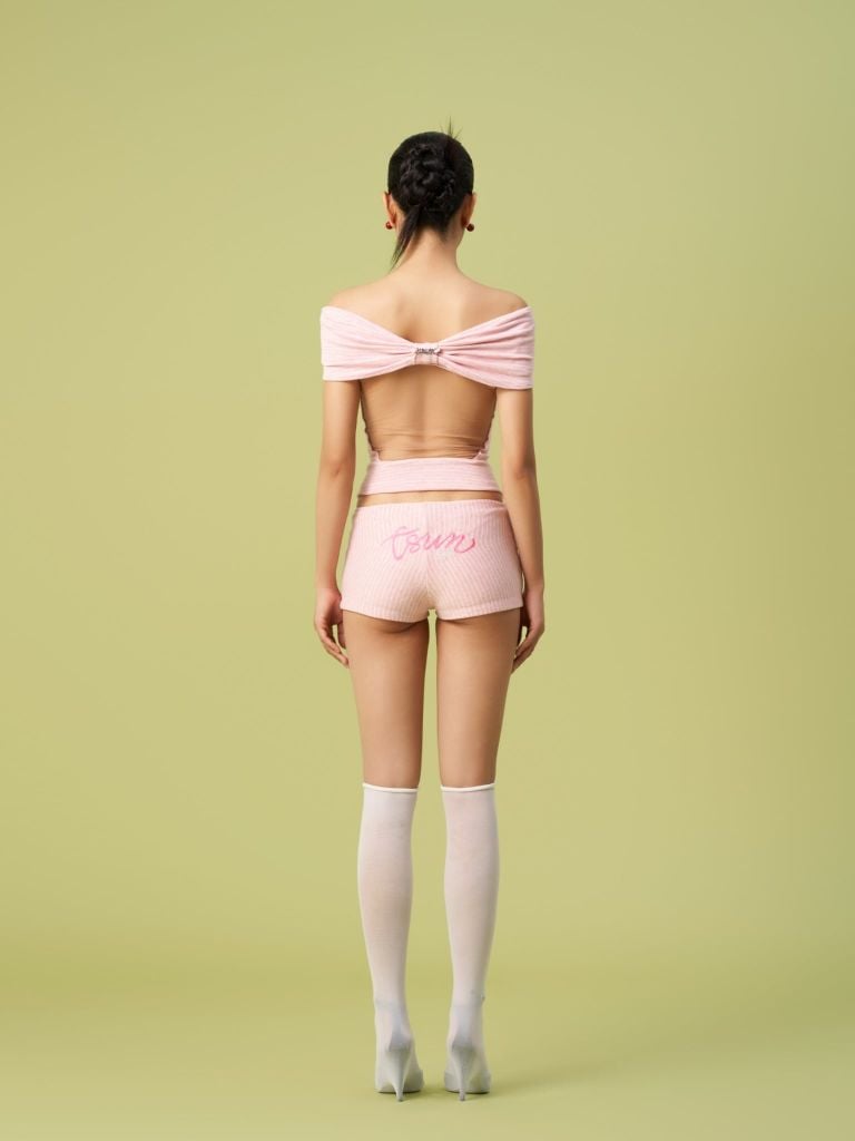  TSUN Peony Top - Áo Thun Nữ Sọc Hồng Hở Lưng 