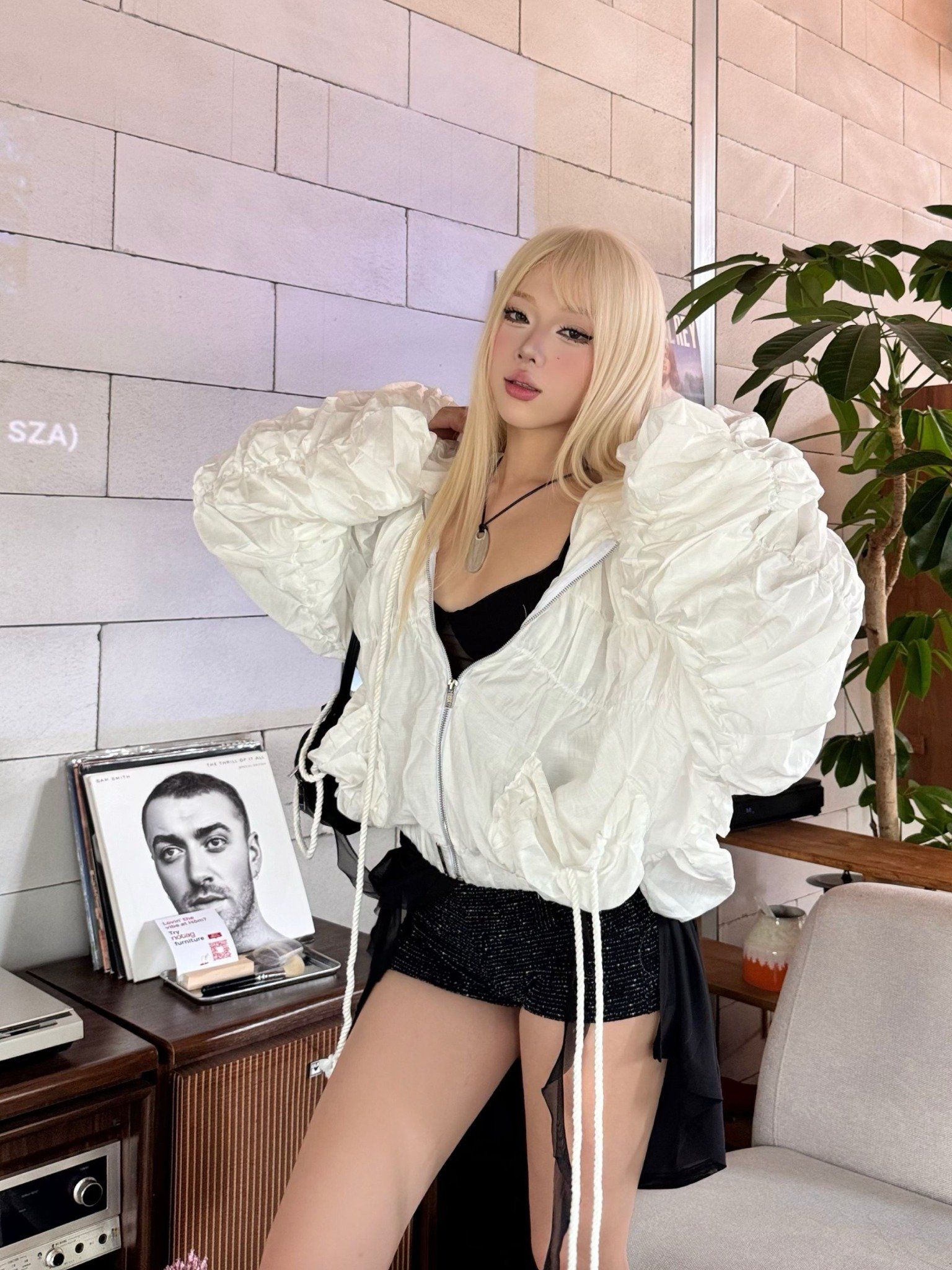  TSUN Cloudlet Jacket White - Áo Khoác Nhún Bèo Trắng 