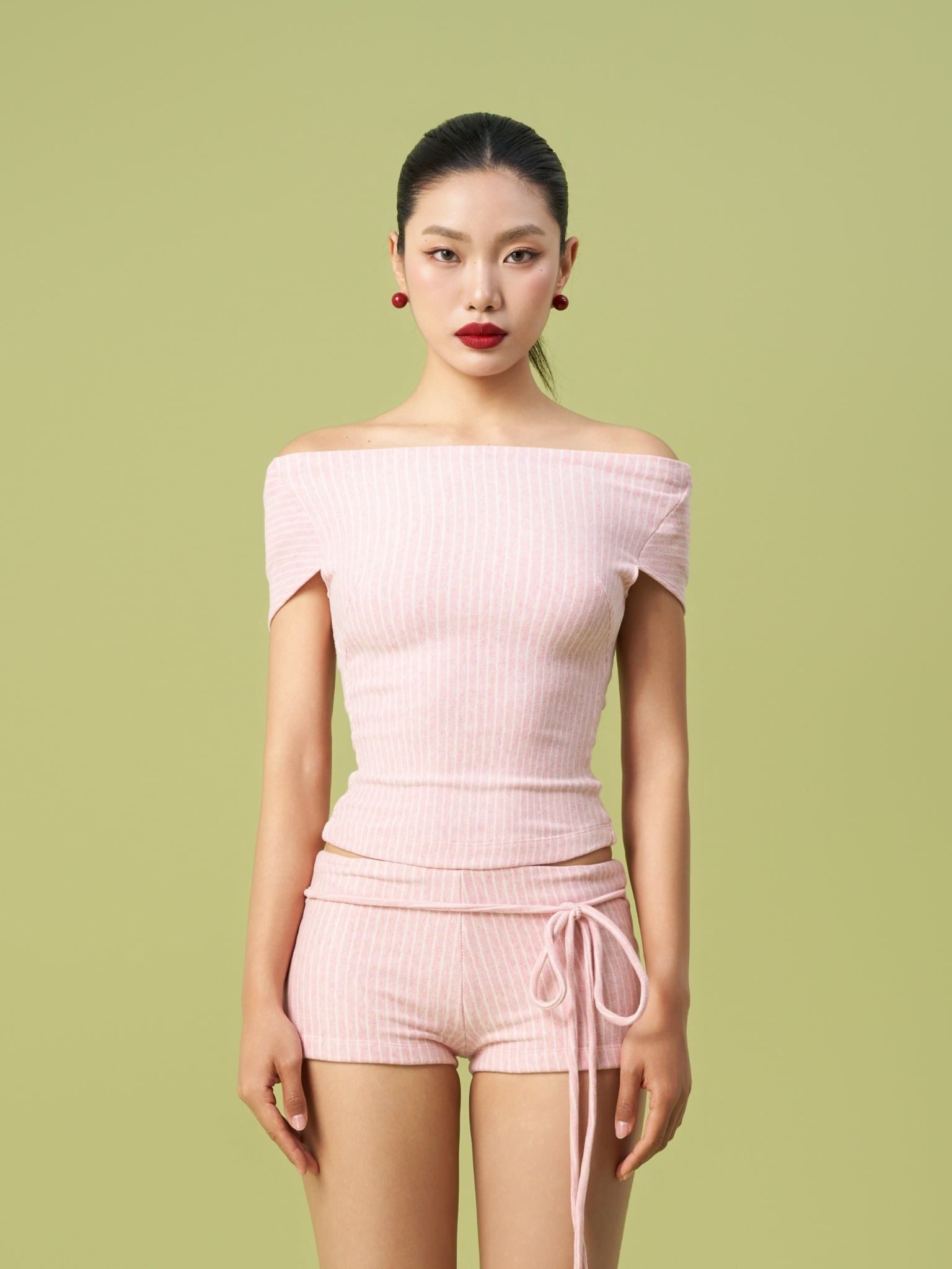  TSUN Peony Top - Áo Thun Nữ Sọc Hồng Hở Lưng 