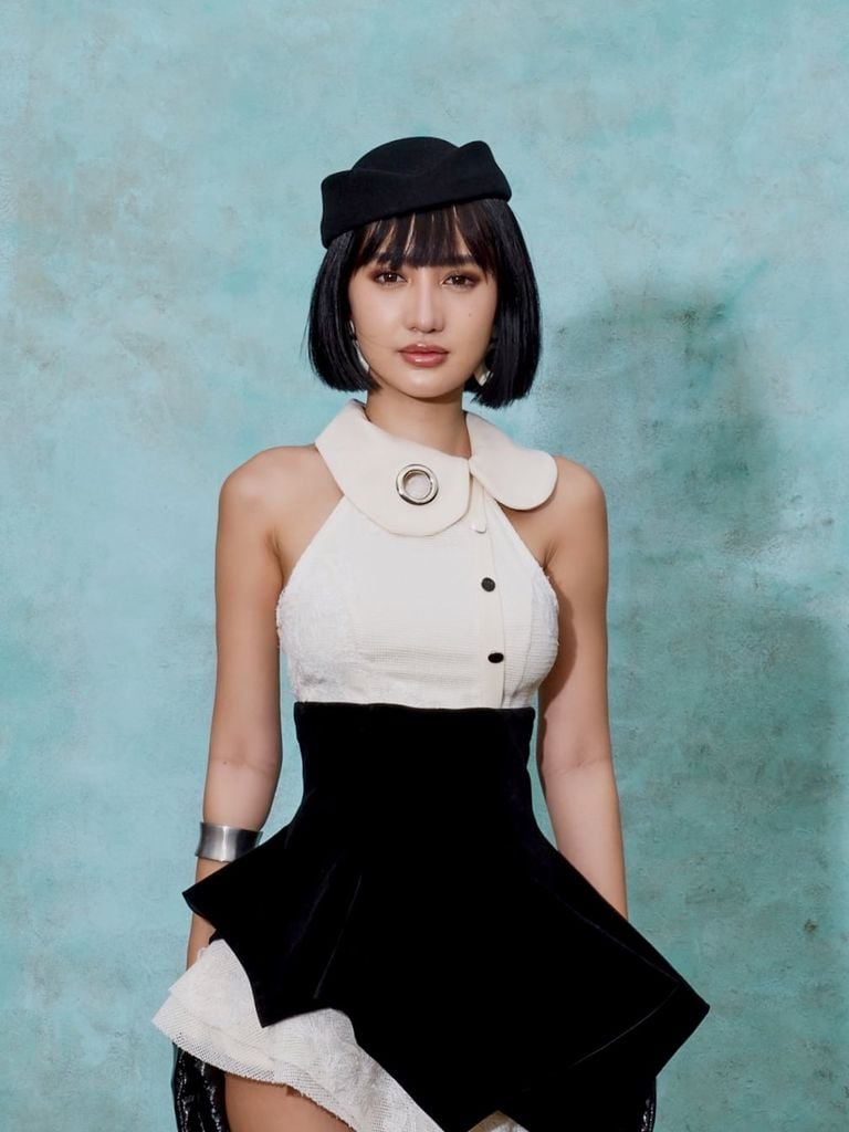  TSUN Seraphine Top - Áo Cổ Dạng Yếm Cách Điệu 