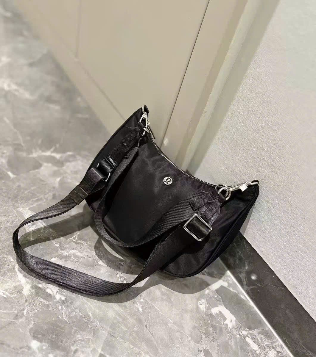  Túi Đeo Vai Nhỏ Gọn City Essentials 3L Lululemon– Túi Shoulder Bag Mini Đa Phong Cách Nhỏ Gọn Unisex 