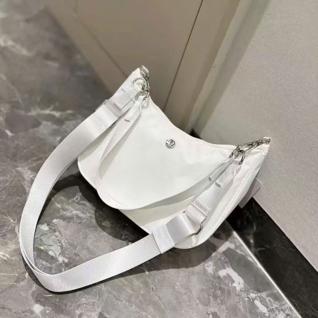  Túi Đeo Vai Nhỏ Gọn City Essentials 3L Lululemon– Túi Shoulder Bag Mini Đa Phong Cách Nhỏ Gọn Unisex 