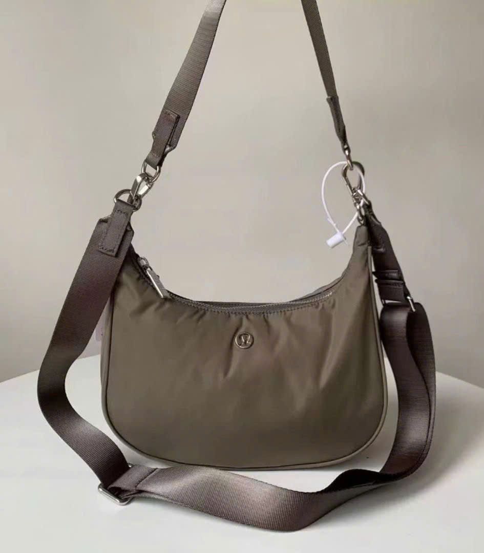  Túi Đeo Vai Nhỏ Gọn City Essentials 3L Lululemon– Túi Shoulder Bag Mini Đa Phong Cách Nhỏ Gọn Unisex 