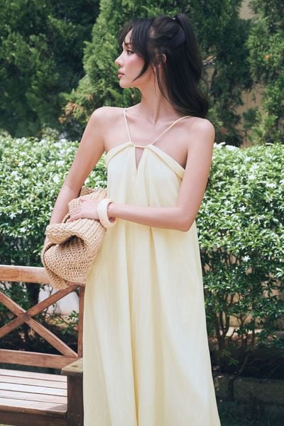  Đầm dài ngực biến kiểu - Vàng nhạt - D0737 