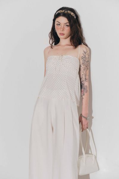  Áo kiểu 2 dây đính nơ - Kem - T1136 