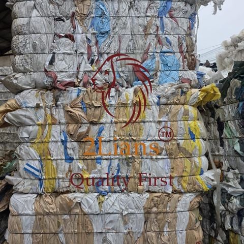  PP Jumbo bags on bales 