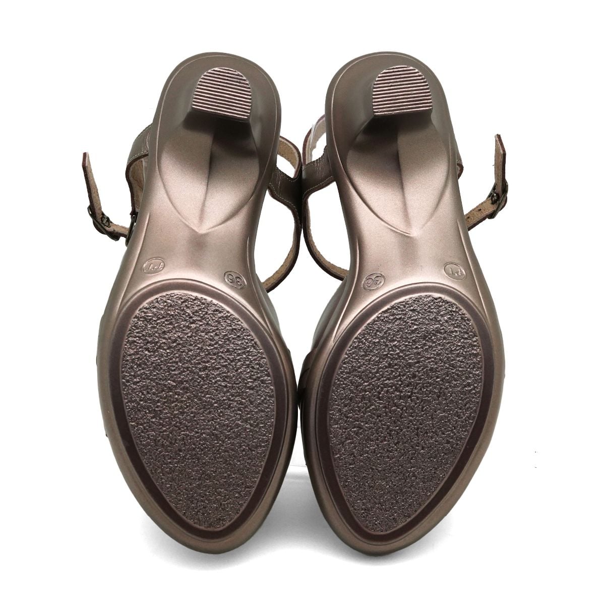 Giày sandal nữ Pierre Cardin 323
