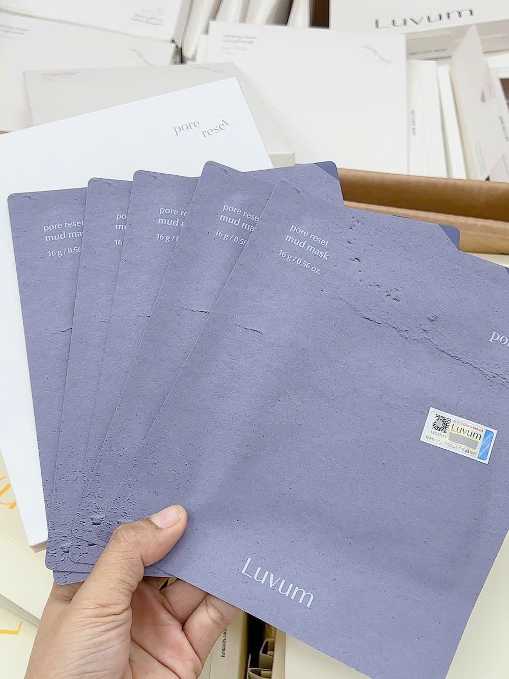  Mặt Nạ Thạch Dưỡng Da Luvum Gel Mask 33g (1 miếng) 