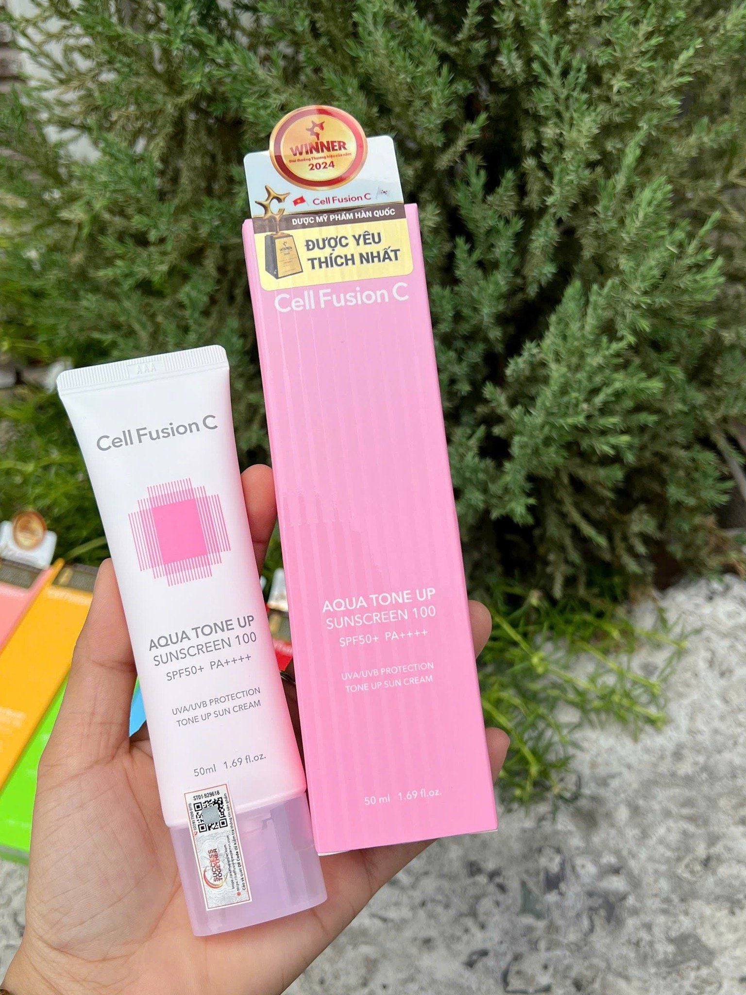  Kem chống nắng nâng tone, cấp ẩm Cell Fusion C Aqua Tone Up Sunscreen 100 SPF50+ PA++++ (Hồng mới) 