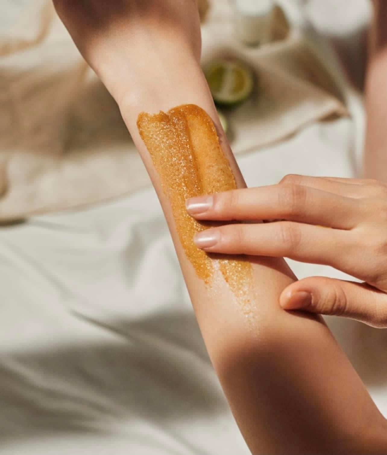  Tẩy Tế Bào Chết Toàn Thân Plu Body Scrub 200g 