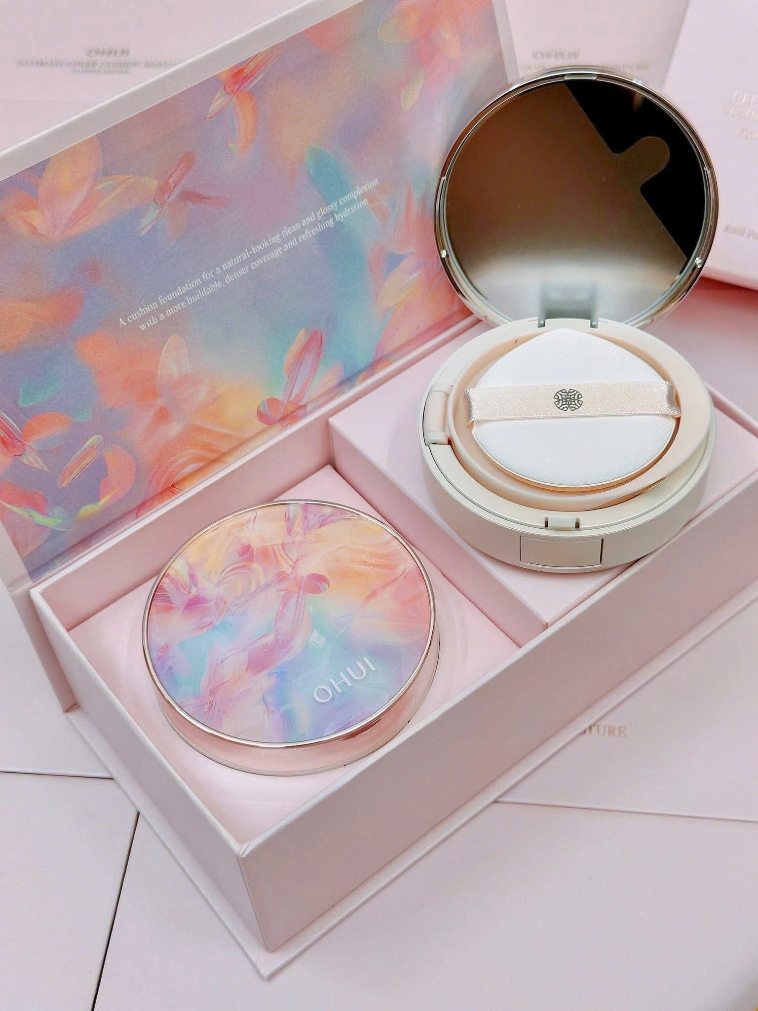  Phấn Nước Mỏng Nhẹ, Căng Bóng Ohui Ultimate Cover Cushion Moisture Flower Edition 15g (Tặng kèm 2 lõi refill) 