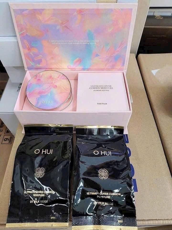  Phấn Nước Mỏng Nhẹ, Căng Bóng Ohui Ultimate Cover Cushion Moisture Flower Edition 15g (Tặng kèm 2 lõi refill) 
