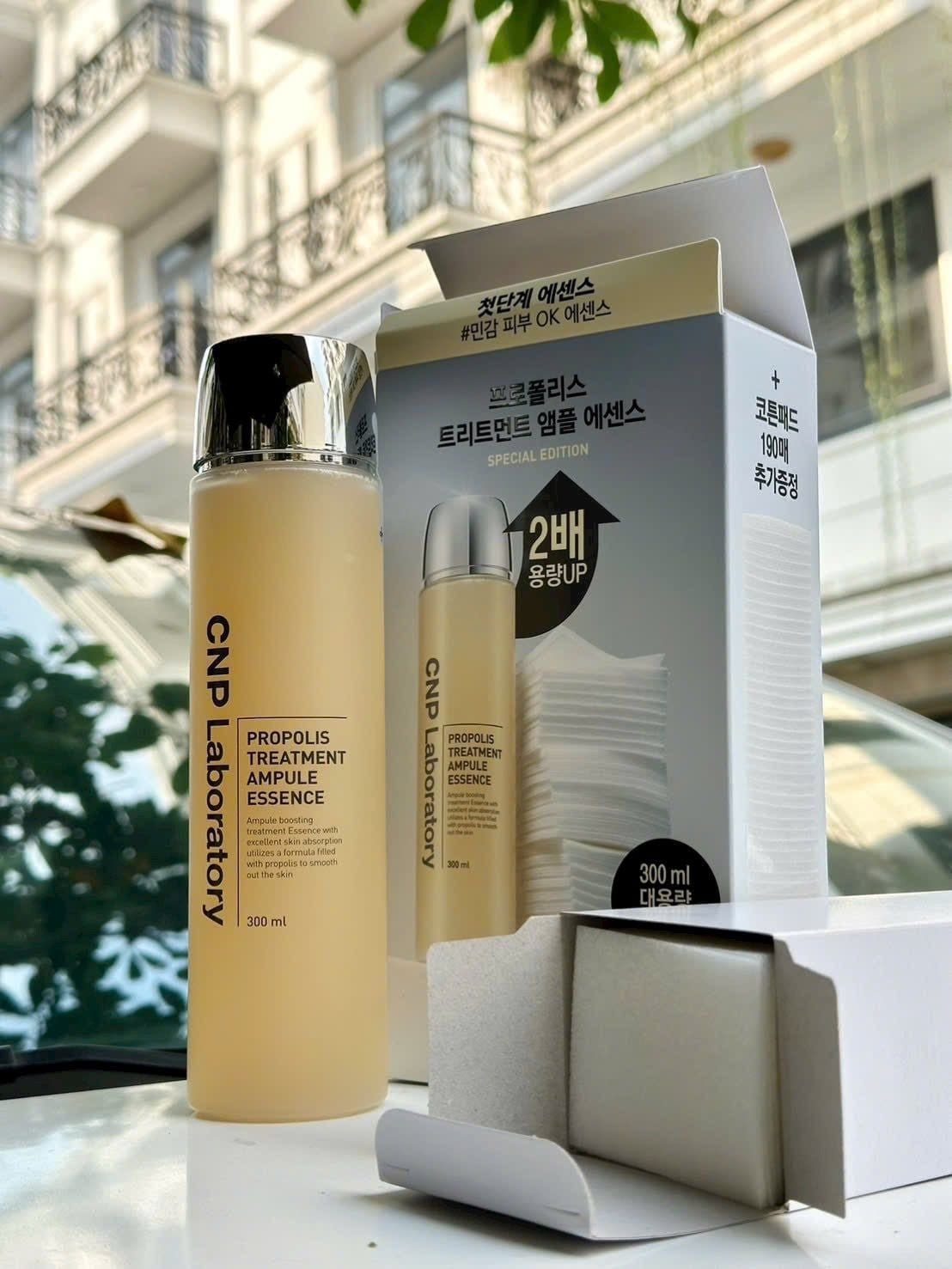  Nước Thần Keo Ong Phục Hồi Da CNP Laboratory Treatment Ampule Essence 