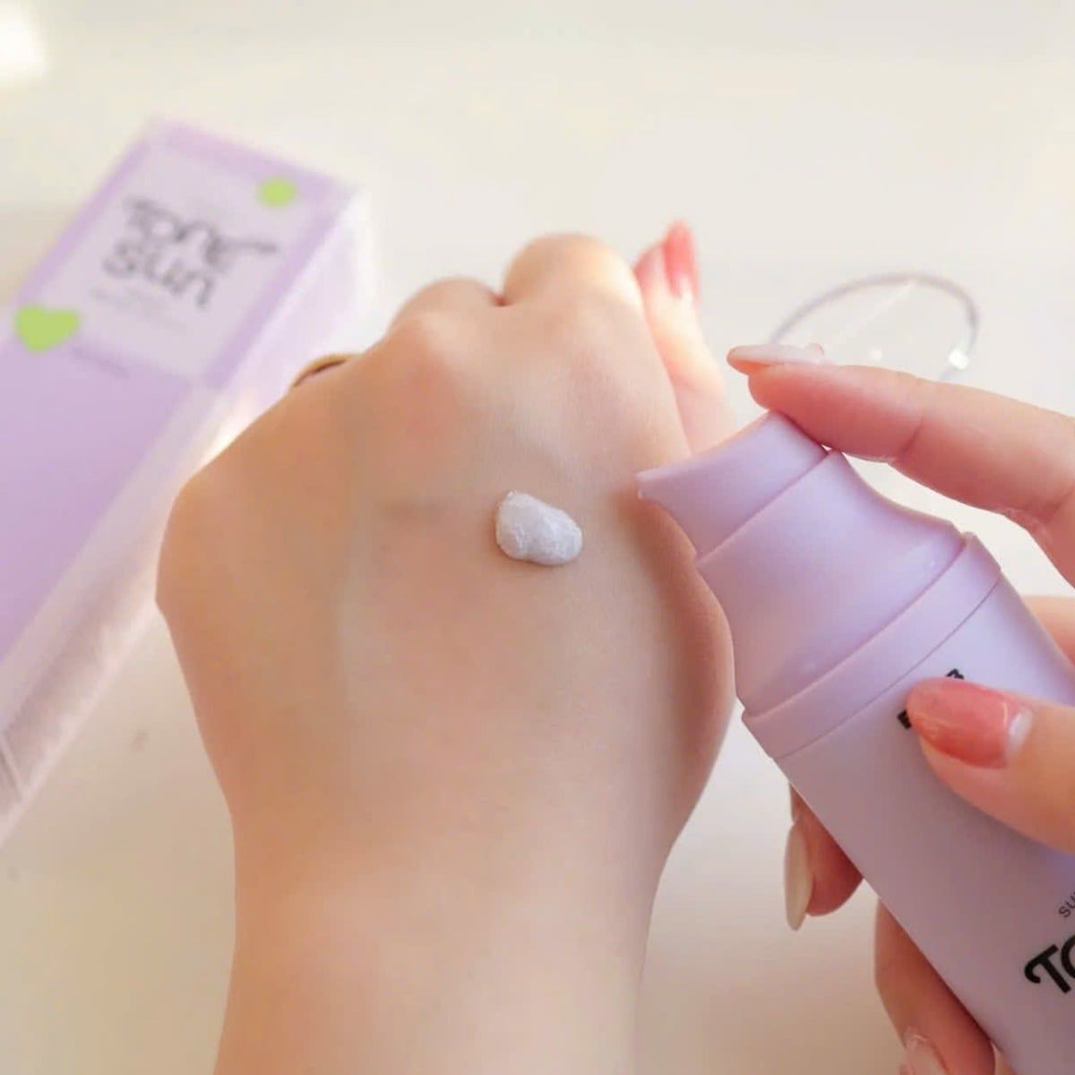  (TÍM) Kem Chống Nắng Hiệu Chỉnh Tone Da Edit.B Sunday Tone Up Sun Serum SPF50+ PA++++ PURPLE 55ml 