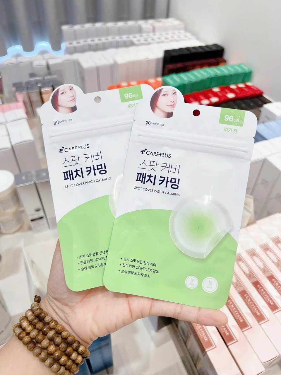  (Xanh Lá) Miếng Dán Mụn Care Plus Spot Cover Patch Calming (96 Miếng) 