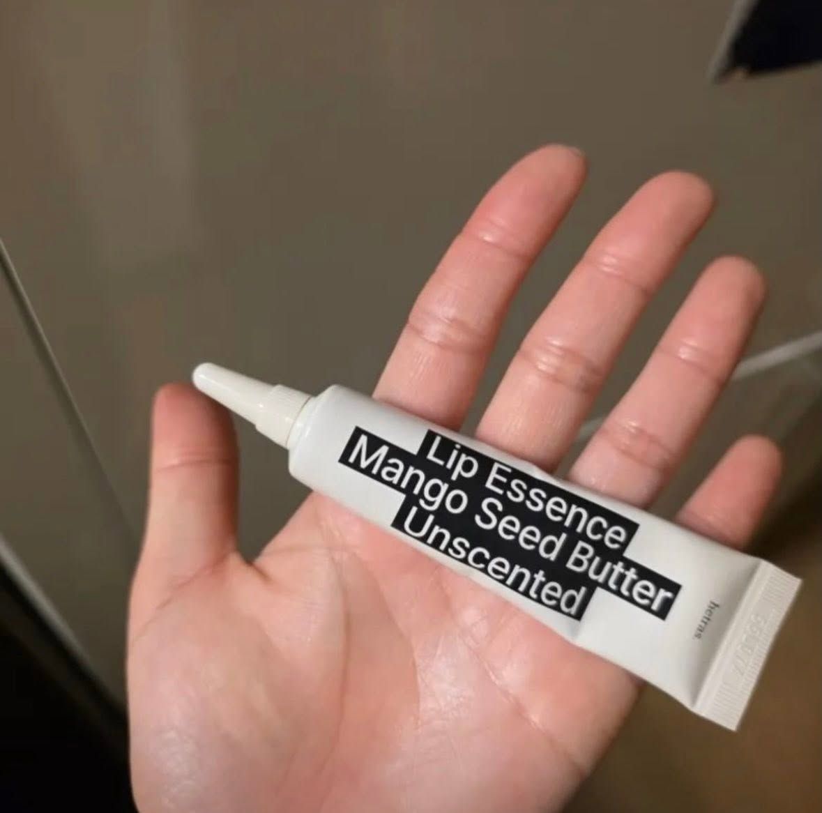  Dưỡng Môi Hetras Mango Seed Butter Lip Essence 13g 