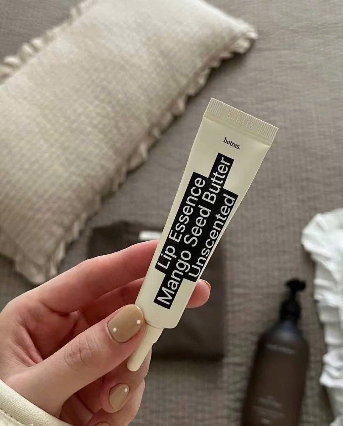  Dưỡng Môi Hetras Mango Seed Butter Lip Essence 13g 