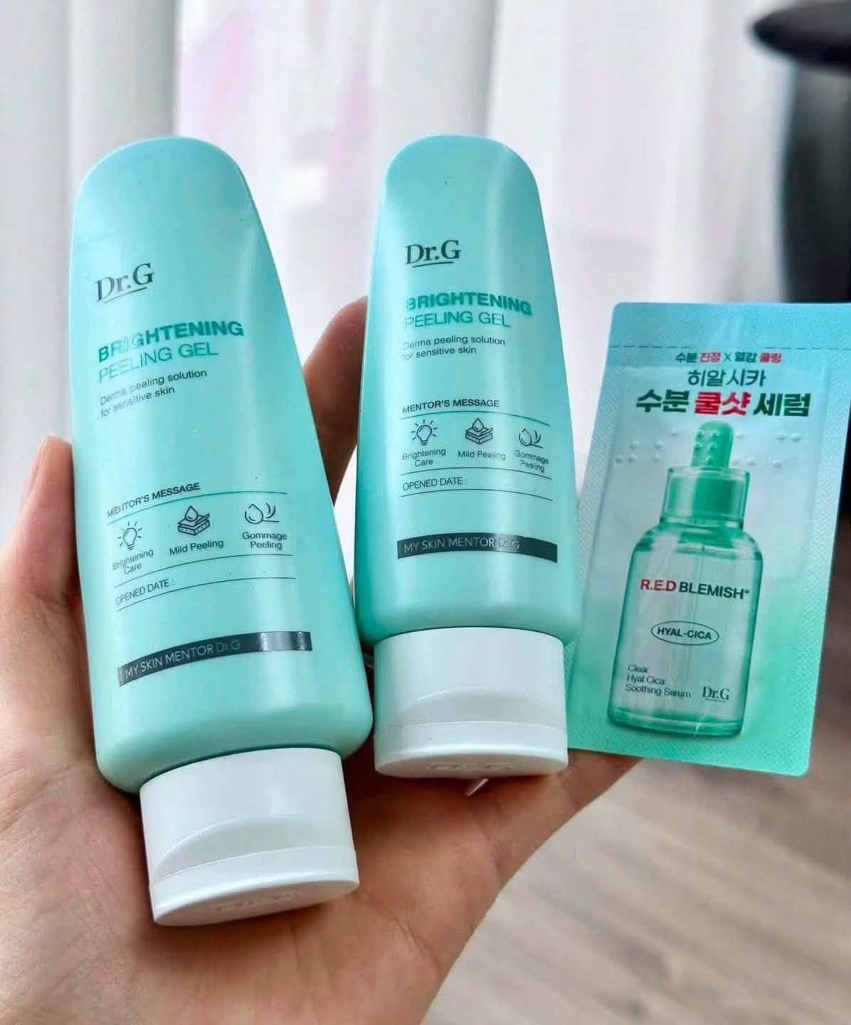  Tẩy Tế Bào Chết Dạng Gel Dịu Nhẹ, Làm Sáng Da Dr.G Brightening Peeling Gel 120g 