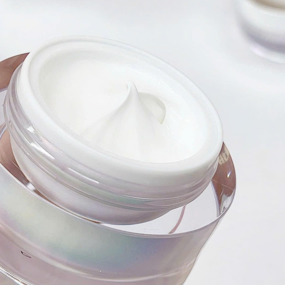  (Mẫu mới) Kem Dưỡng Trắng Chiết Xuất Ốc Sên Goodal Premium Snail Tone Up Cream 30ml 