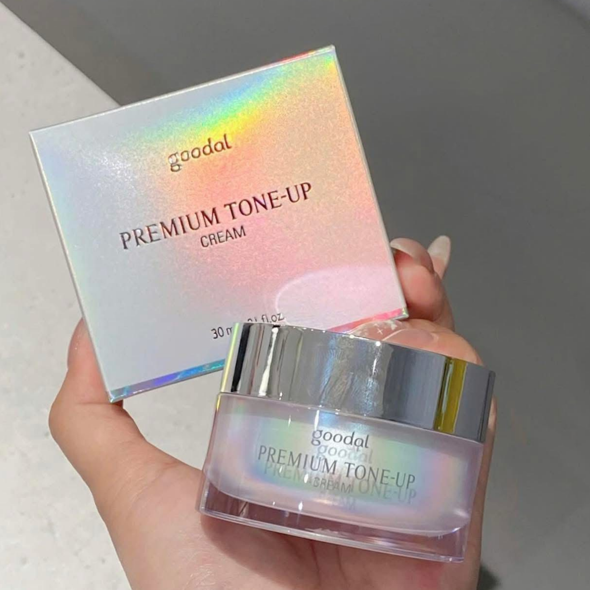  (Mẫu mới) Kem Dưỡng Trắng Chiết Xuất Ốc Sên Goodal Premium Snail Tone Up Cream 30ml 