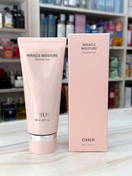  (Mẫu mới) Sữa rửa mặt dưỡng ẩm Ohui Miracle Moisture Cleansing Foam 200ml 