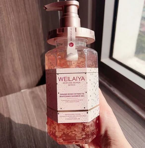  Sữa tắm trắng da cánh hoa hồng Weilaiya Perfume Repair Series 450ml 