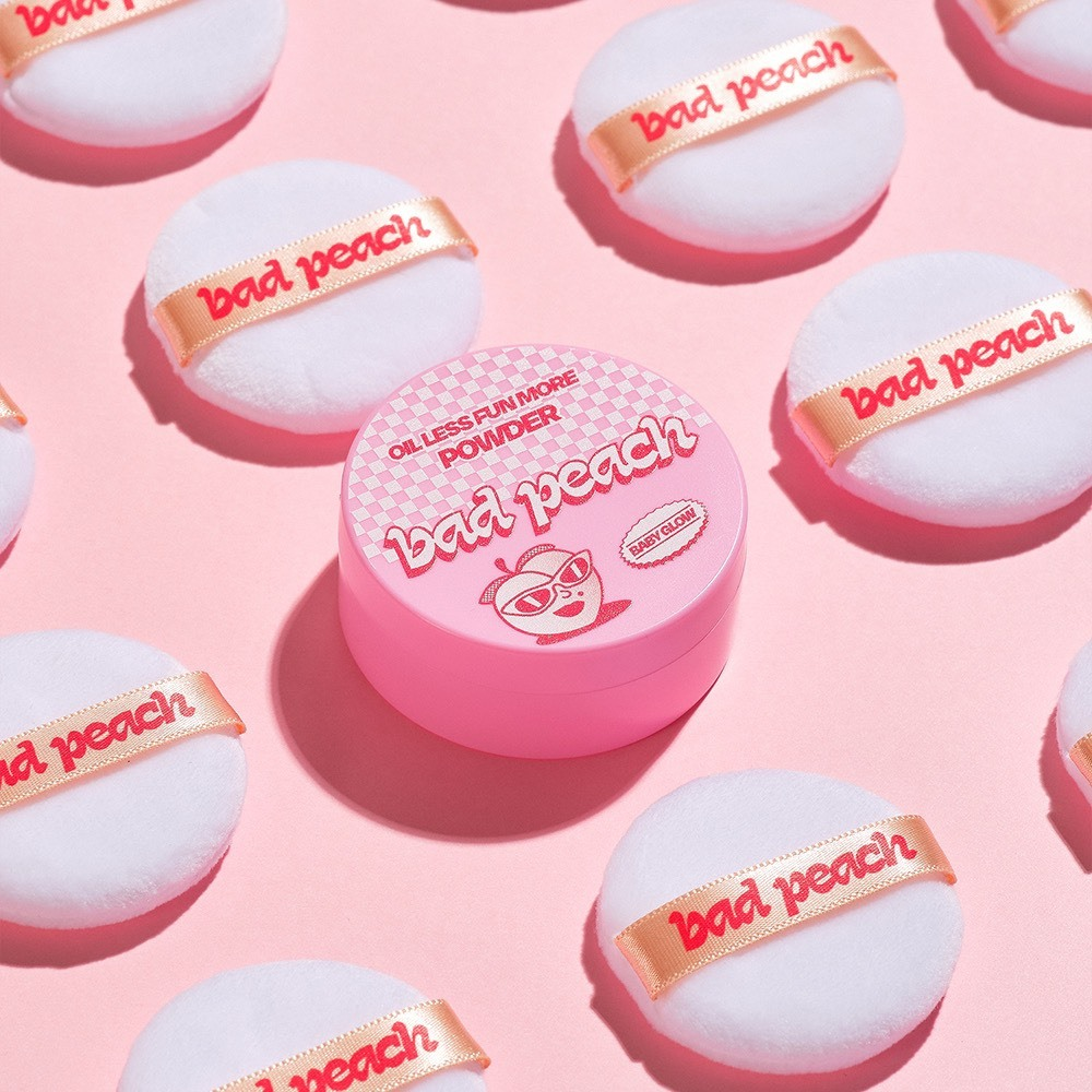  (HSD T6/2026) Phấn Phủ Bột Kiềm Dầu, Che Phủ Bad Peach Oil Less Fun More Powder SPF35/ PA++ 4g 
