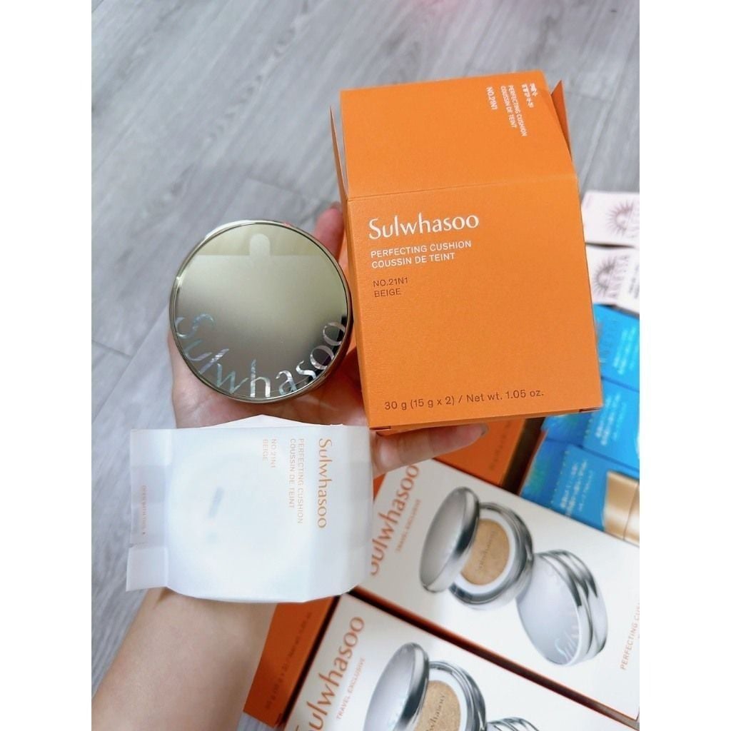 Phấn Nước Mỏng Mịn Sulwhasoo Perfecting Cushion Coussin De Teint 15g (HÀNG ORDER) 