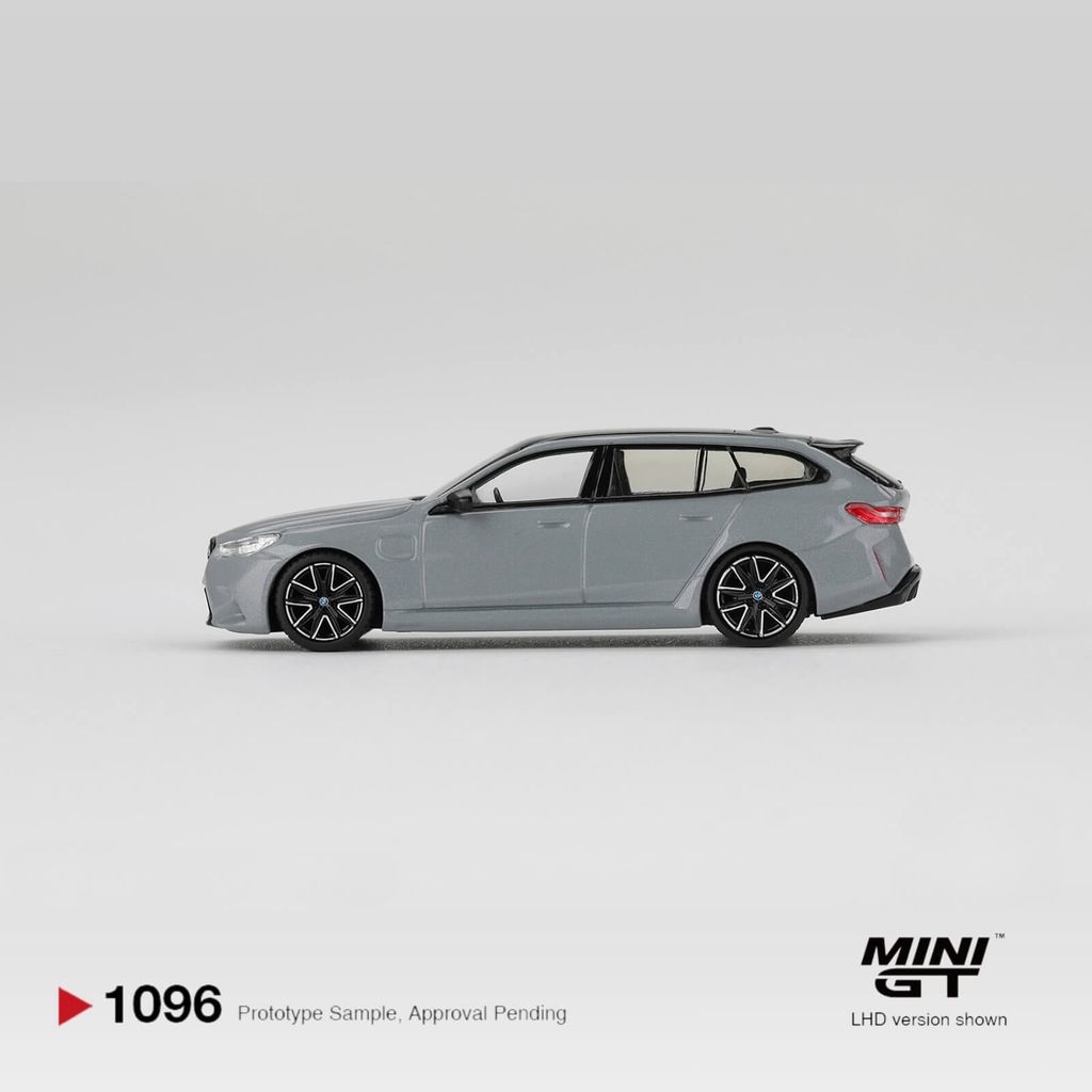 Mô hình xe BMW M5 Touring ( G99 ) 1:64 MiniGT