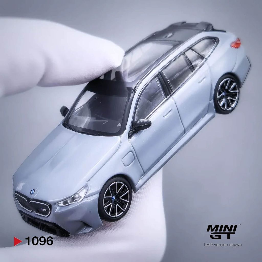 Mô hình xe BMW M5 Touring ( G99 ) 1:64 MiniGT