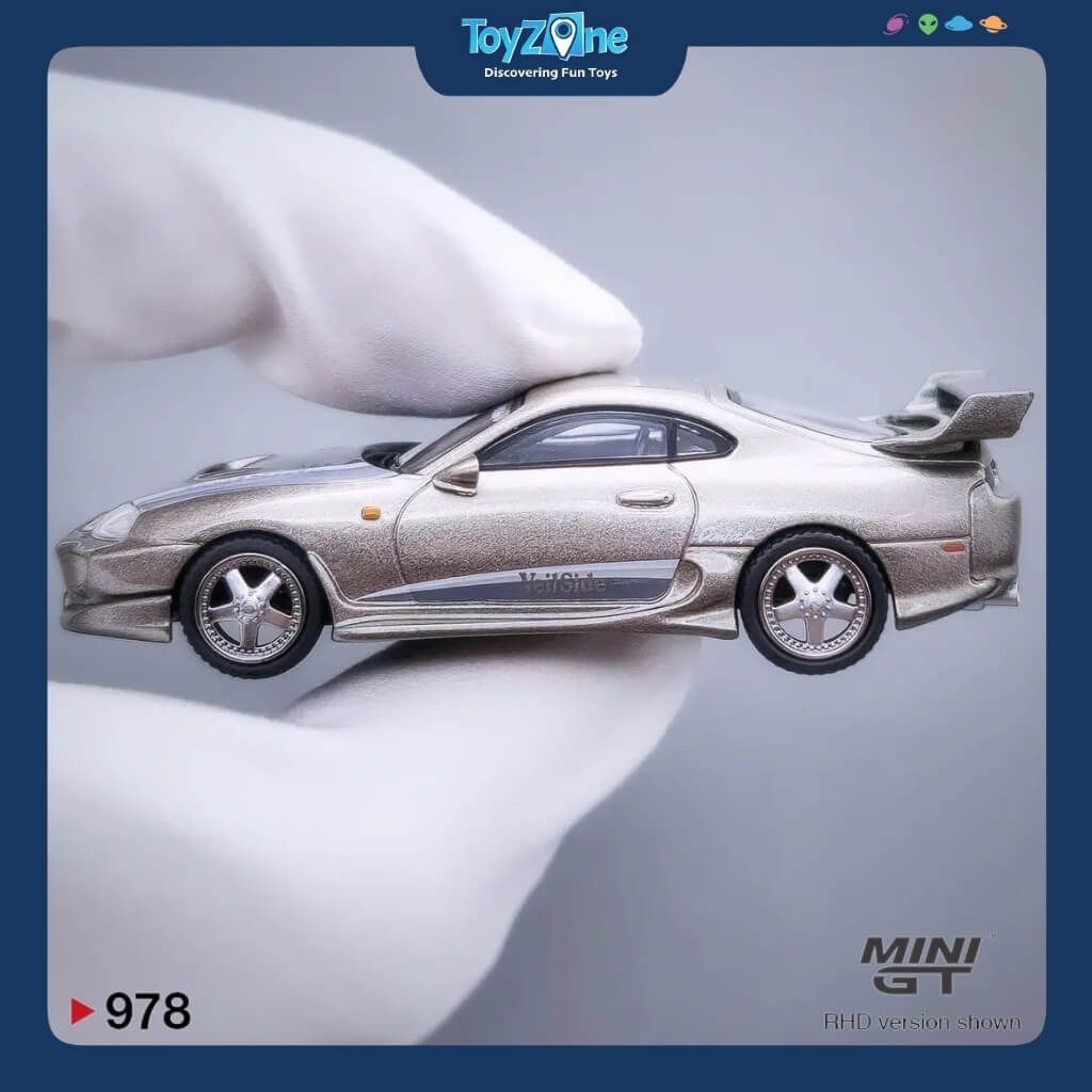 Mô hình xe Toyota Supra VeilSide Combat V-II 1:64 MiniGT