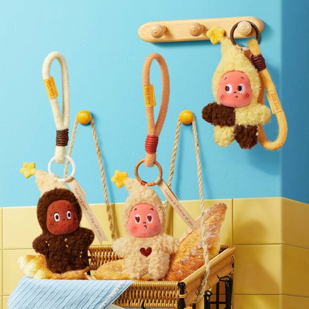 Đồ chơi Blind box Móc khoá Gấu bông Twinkle Twinkle Savor the Moment Series-Fresh-Baked Mini Cookies POP MART