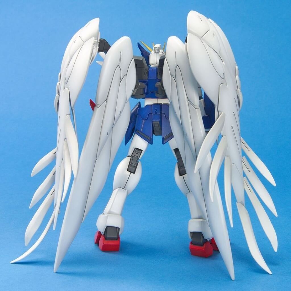 Mô hình lắp ráp Gundam MG 1/100 Model Kit BANDAI