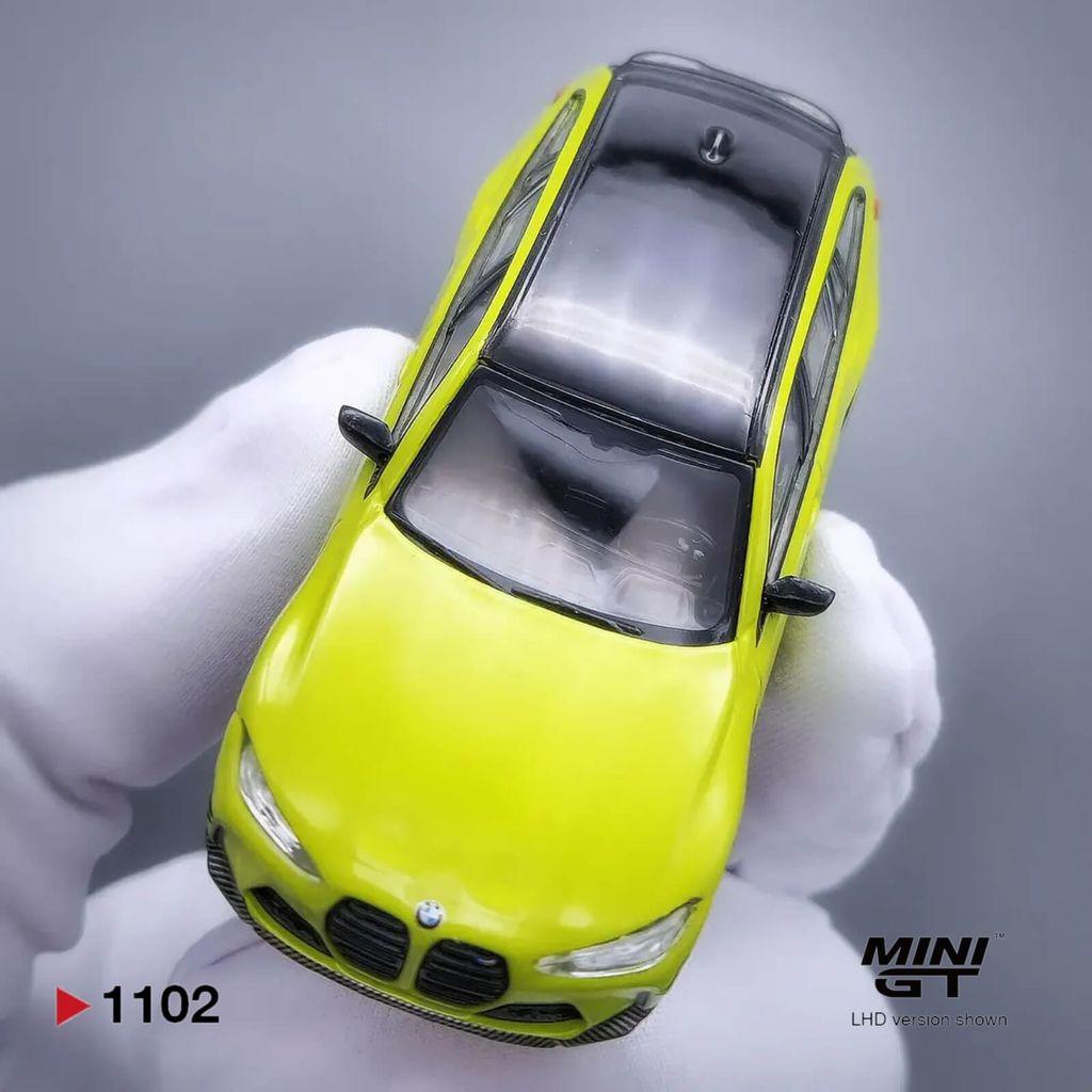 Mô hình xe BMW M3 M Performance Touring 1:64 MiniGT