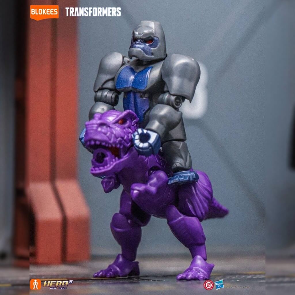 Mô hình đồ chơi lắp ráp Transformers Defender Version 06 Brutal Fang BLOKEES