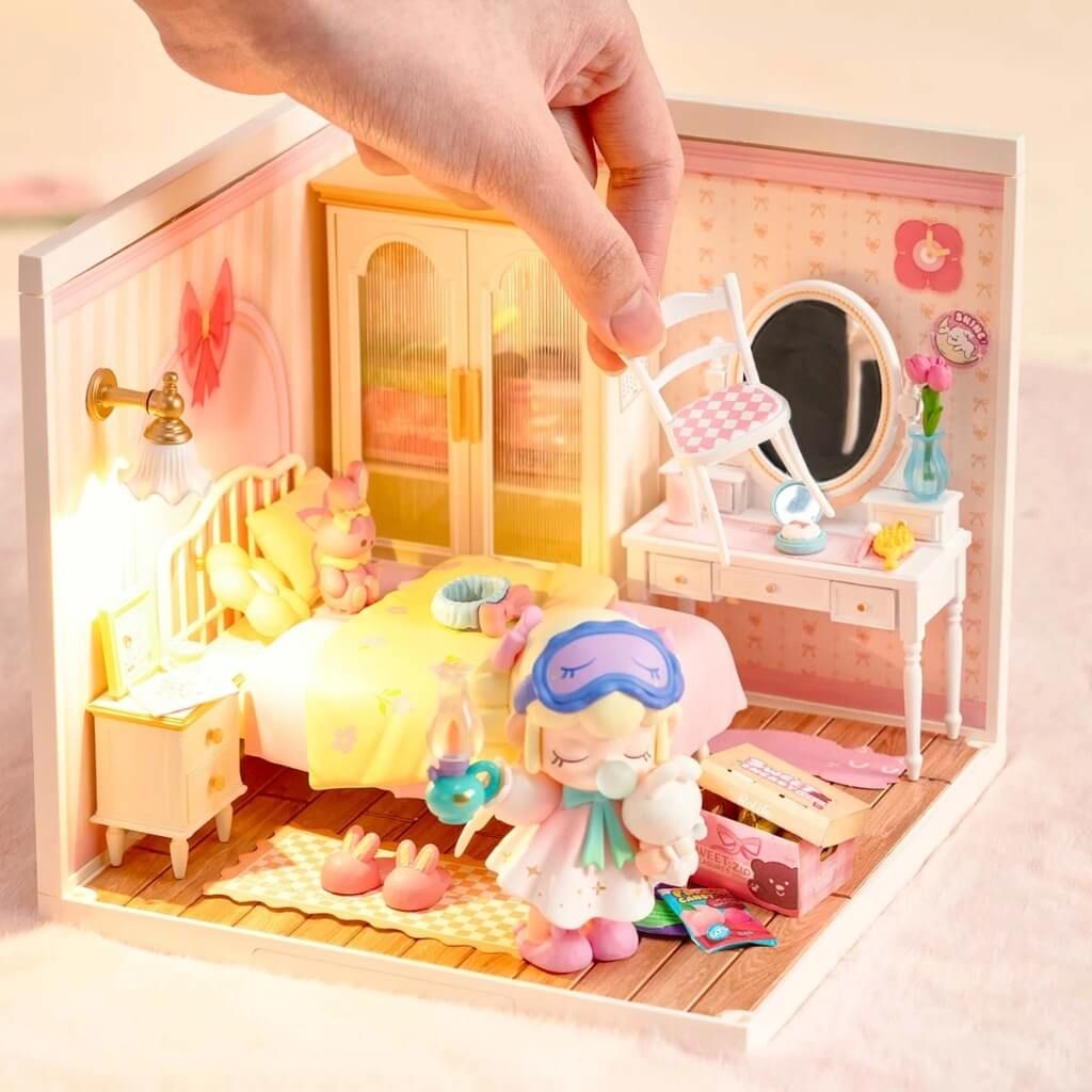 Mô hình lắp ráp nhà nhựa DIY Phòng Ngủ Hồng Đáng Yêu Rolife Super Creator Lovely Pink Bedroom DW016 ROBOTIME