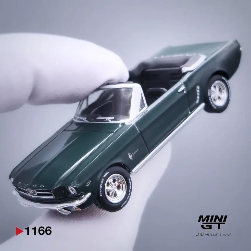 Mô hình xe Ford Mustang Convertible 1964 1:64 MiniGT