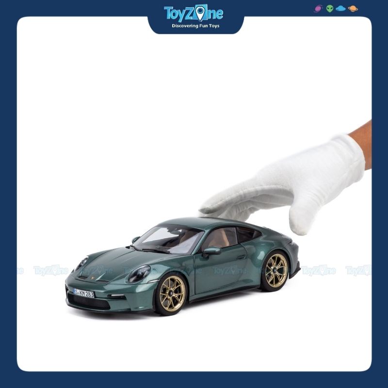 Mô hình xe Porsche 911 GT3 2021 with Touring Package 1:18 Norev