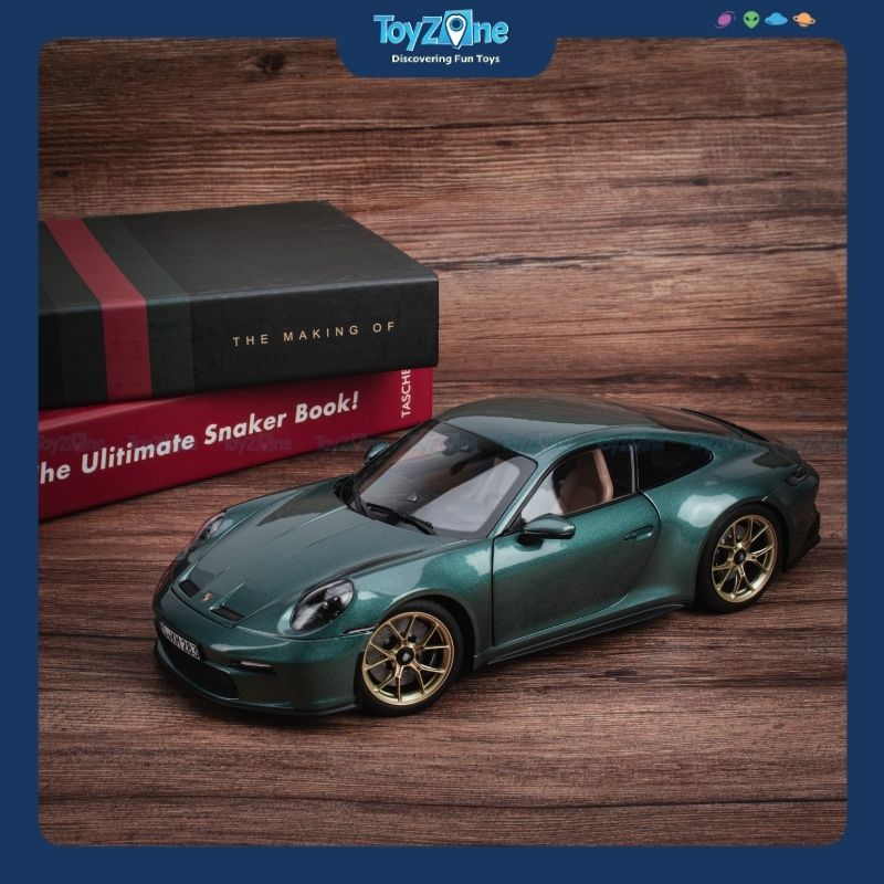Mô hình xe Porsche 911 GT3 2021 with Touring Package 1:18 Norev