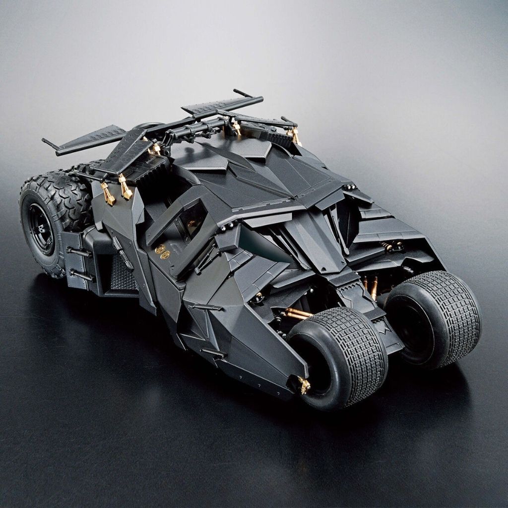 Mô hình lắp ráp DC Batmobile ( Batman Begins Version ) Model Kit 1/35 BANDAI