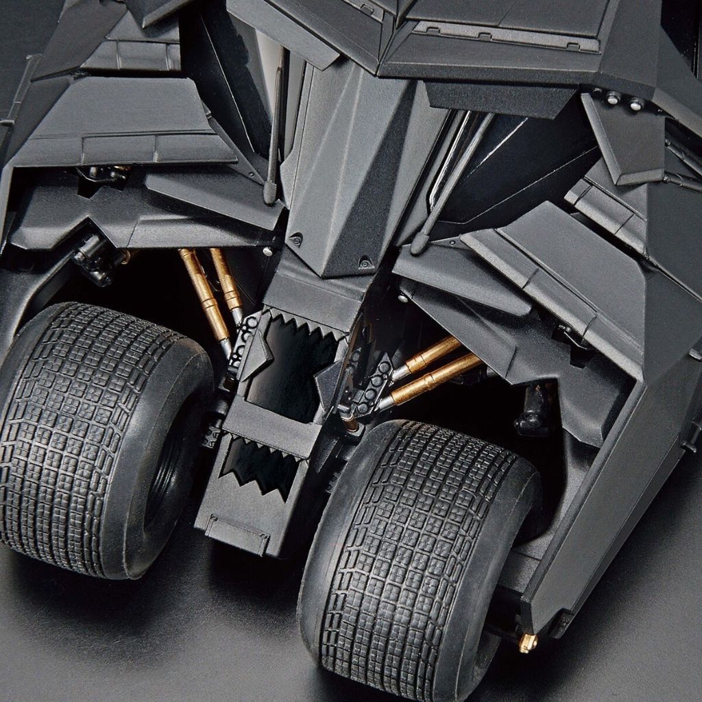 Mô hình lắp ráp DC Batmobile ( Batman Begins Version ) Model Kit 1/35 BANDAI