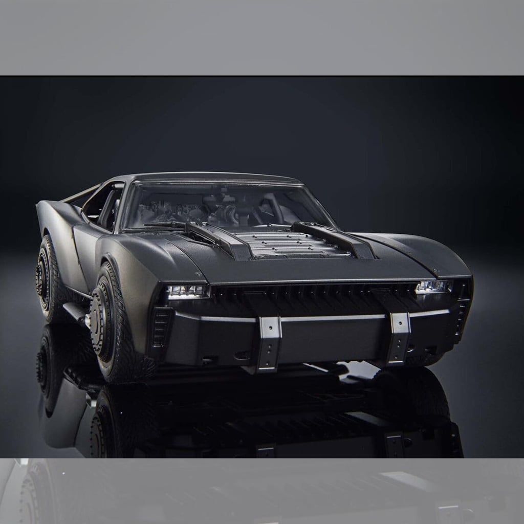 Mô hình lắp ráp DC Batmobile ( The Batman Version ) Model Kit 1/35 BANDAI