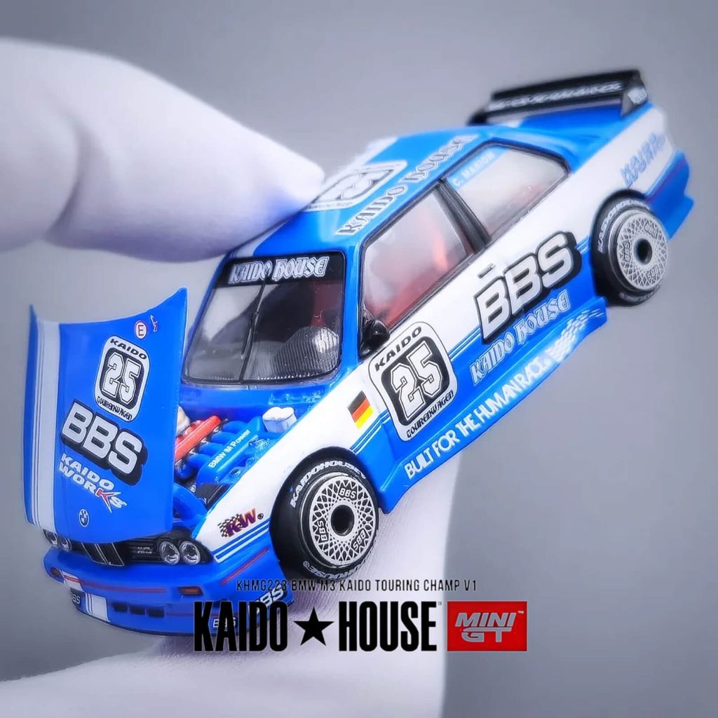 Mô hình xe BMW M3 ( E30 ) 1:64 KAIDO HOUSE x MiniGT