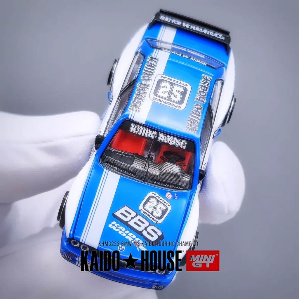 Mô hình xe BMW M3 ( E30 ) 1:64 KAIDO HOUSE x MiniGT