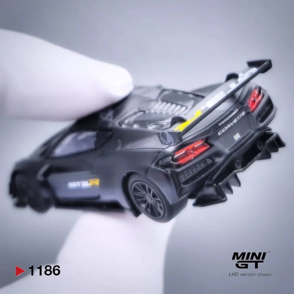 Mô hình xe Chevrolet Corvette Z06 GT3.R 1:64 MiniGT
