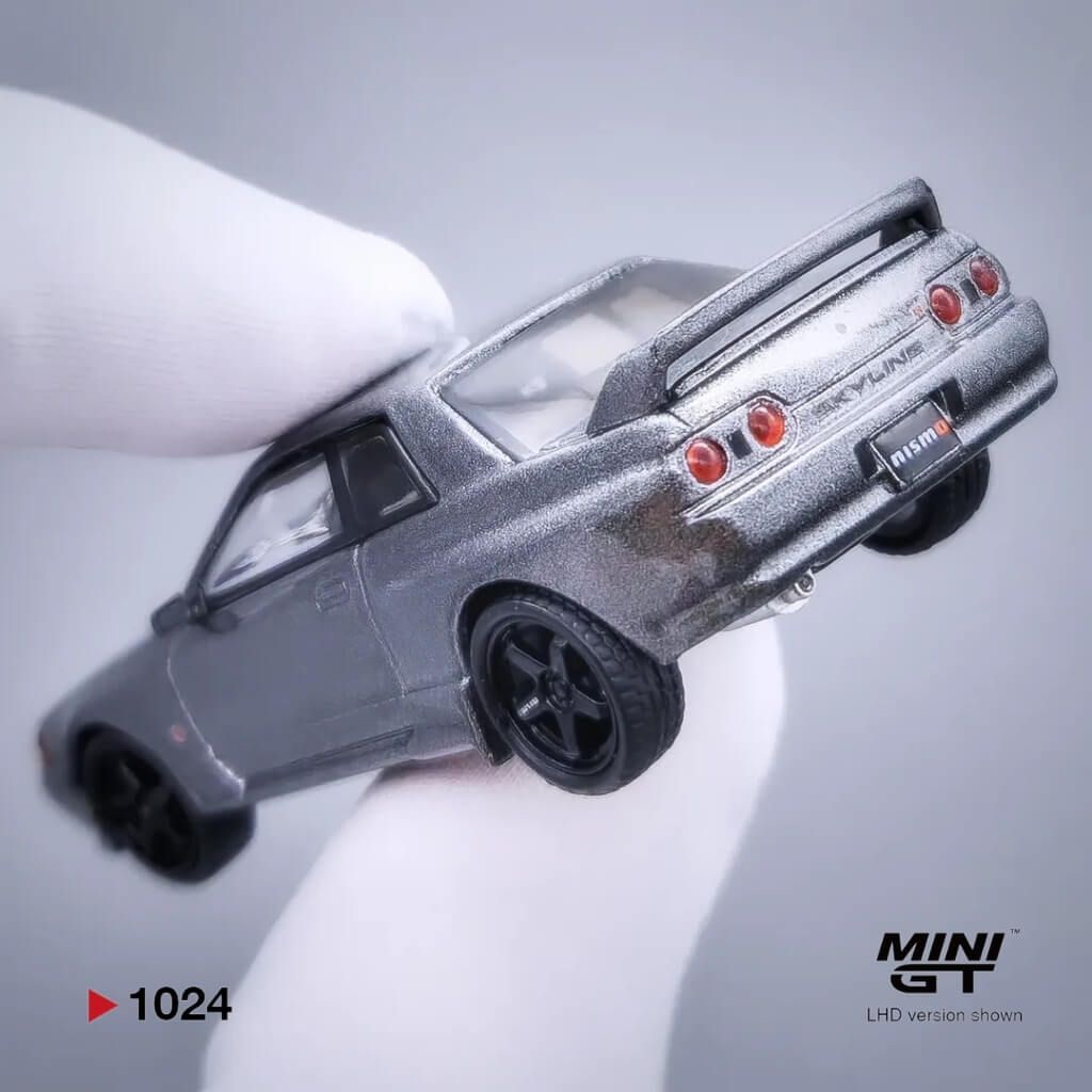 Mô hình xe Nissan Skyline GT-R ( NISMO BNR32 CRS Version ) 1:64 MiniGT