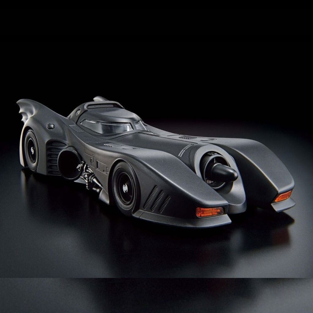 Mô hình lắp ráp DC Batmobile ( Batman Version ) Model Kit 1/35 BANDAI