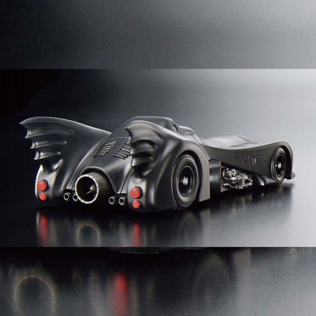 Mô hình lắp ráp DC Batmobile ( Batman Version ) Model Kit 1/35 BANDAI