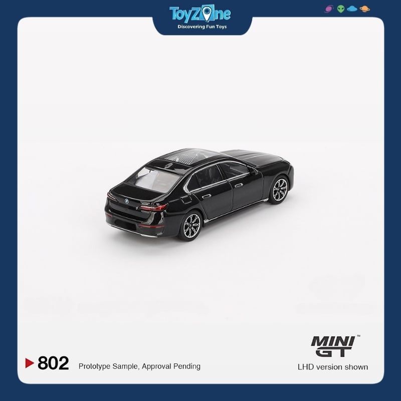 Mô hình xe BMW i7 xDrive60 1:64 MiniGT